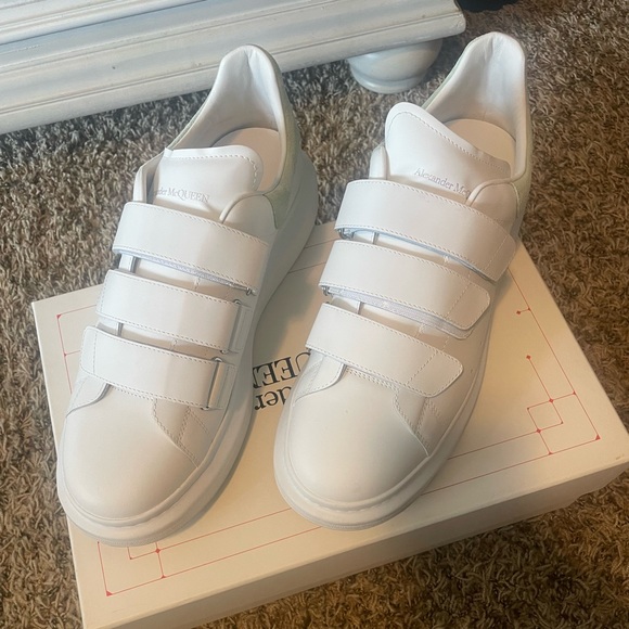 Alexander McQueen Sneakers - Picture 4 of 6